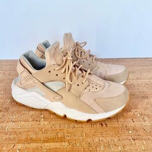 Nike Women's 7 Air Huarache Run Shoes Beige Desert Sand